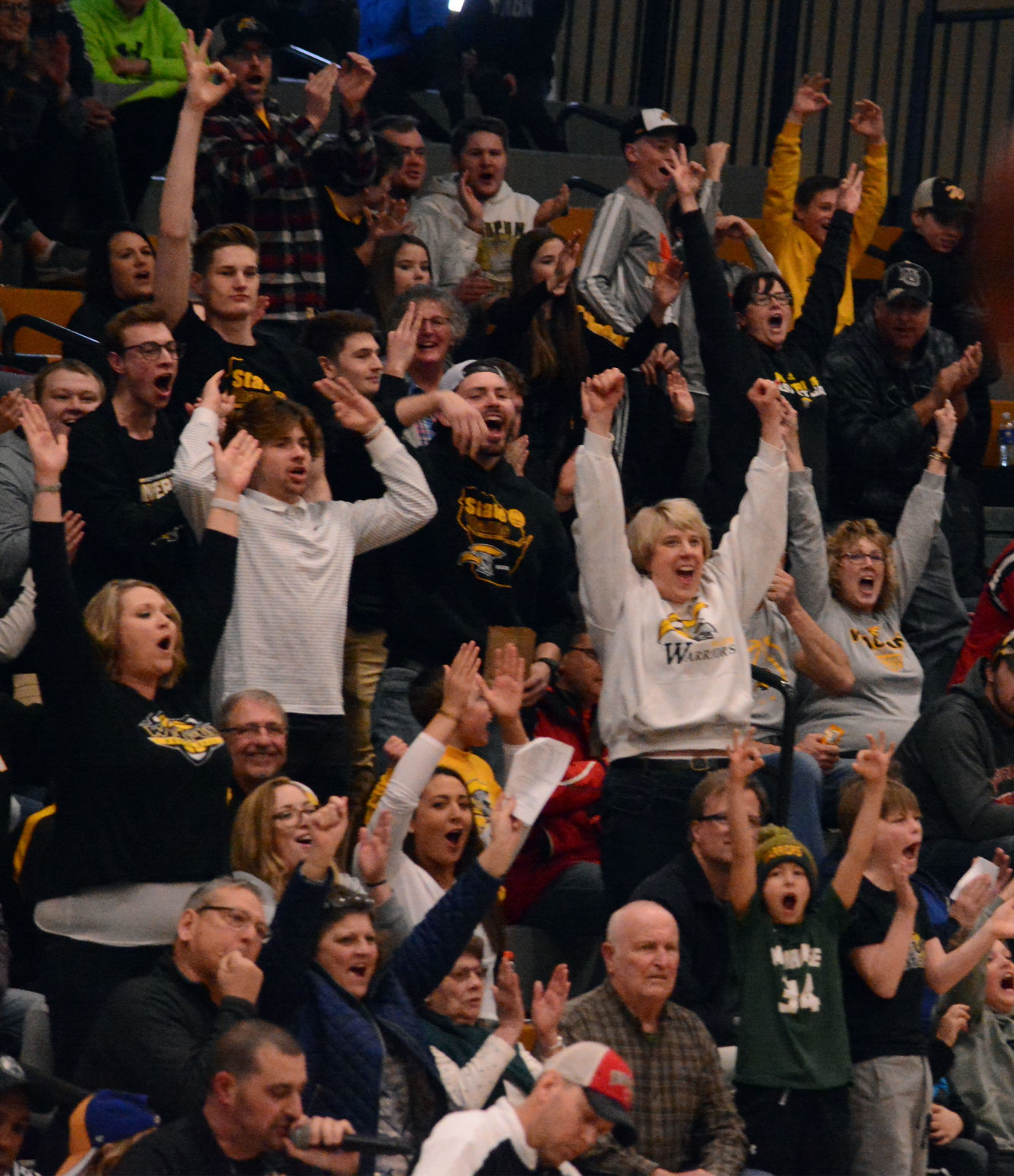 Waupun crowd